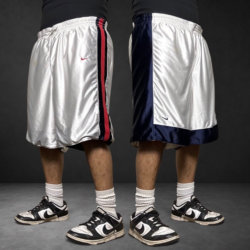 Nike Vintage Baggy Basketball Shorts White Navy Blue Y2K Skater Mens Size XL
